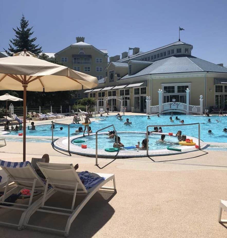 Beraadslagen mineraal Briesje Welk hotel in Disneyland Parijs heeft een zwembad - WereldvolMagie